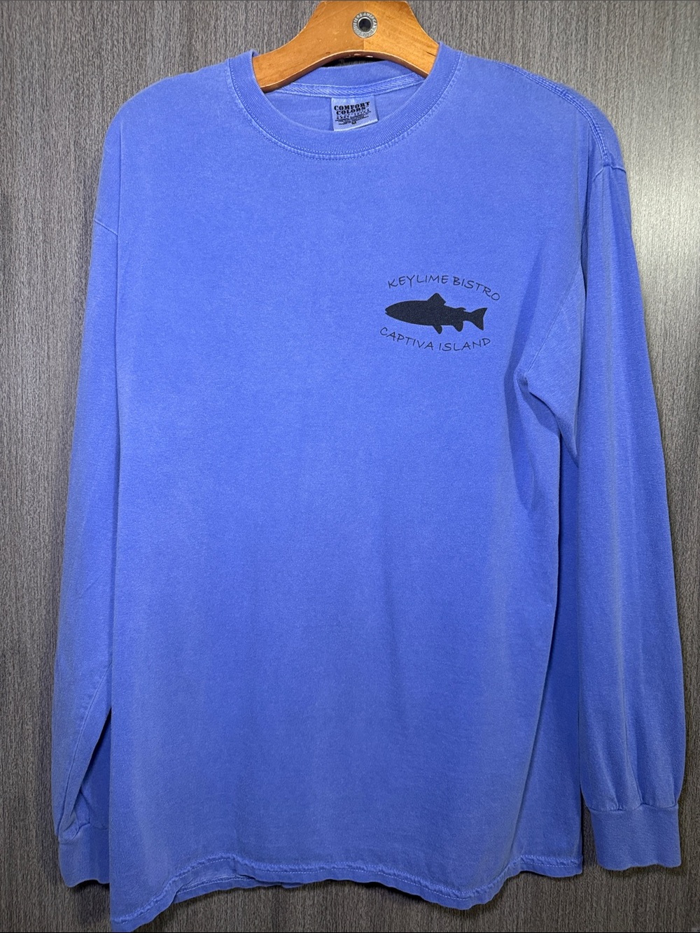 Comfort Colors Captiva Island Keylime Bistro L/S Tshirt Size Medium NWOT